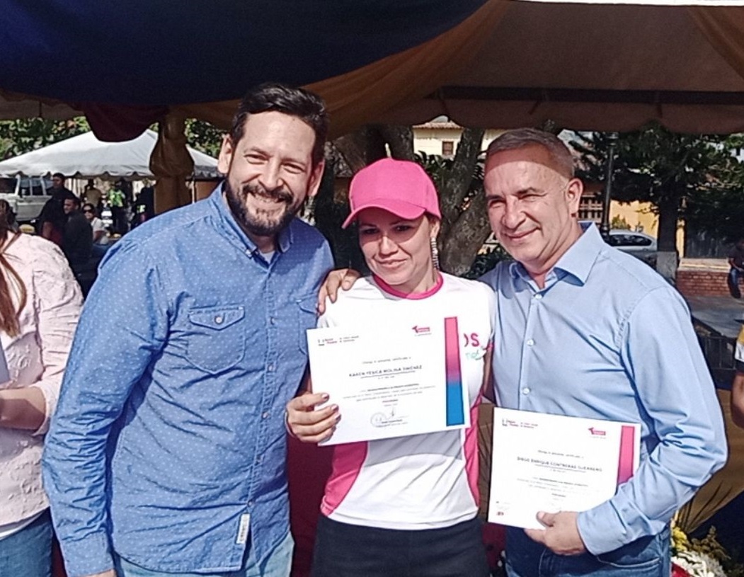 39 Emprendedores reciben créditos a través del Banco del Tesoro