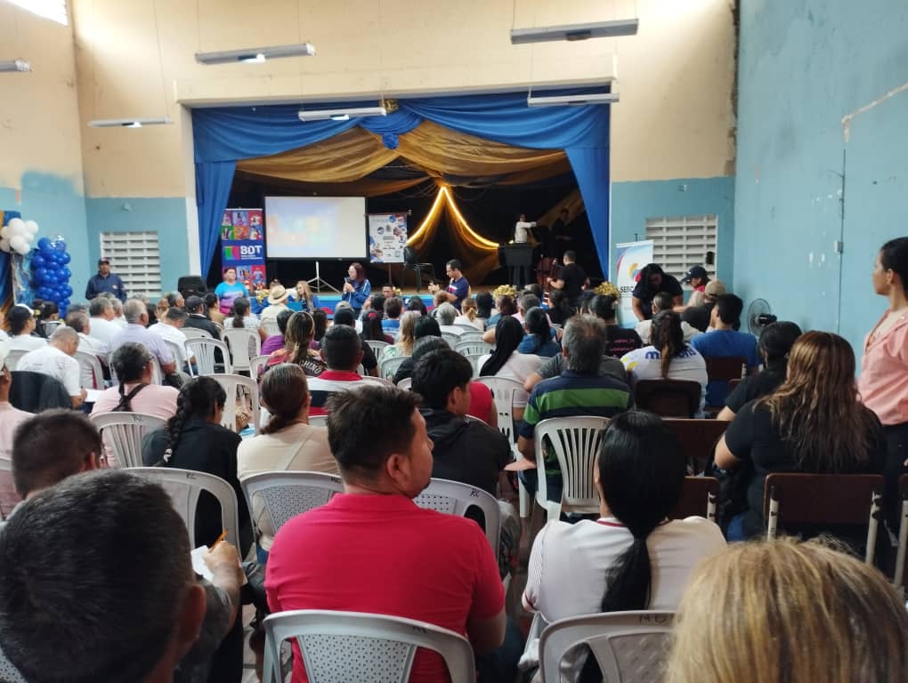 Jornada formativa impulsa a los emprendedores del municipio Bolívar